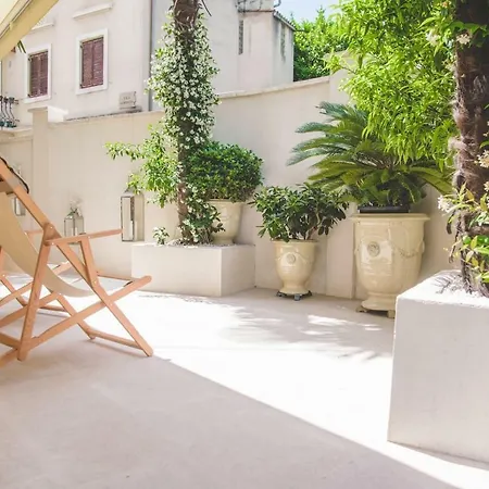 Apartament Mandarin *